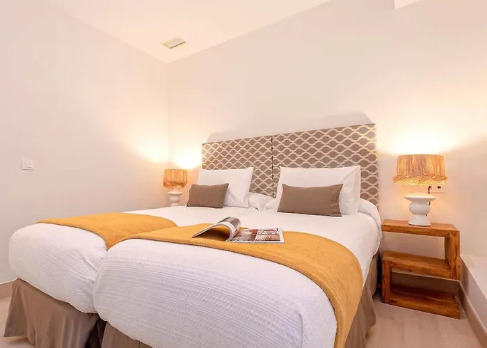 Genteel Teatro Gongora דירה