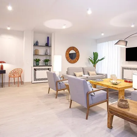 Genteel Teatro Gongora Апартаменти